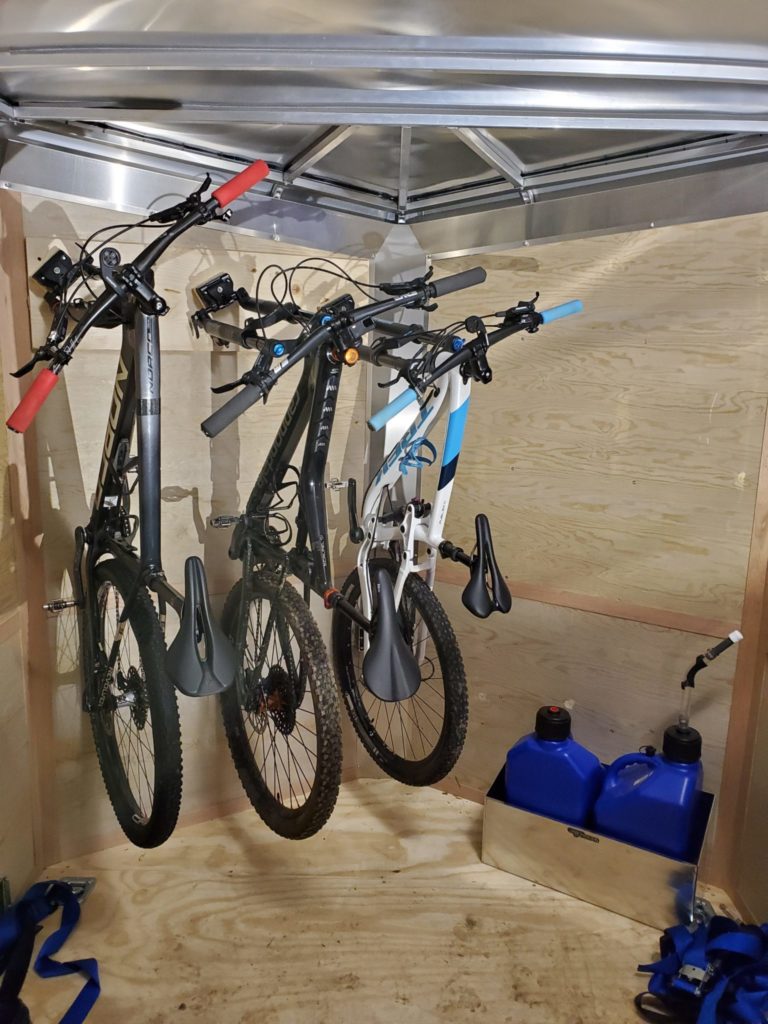 enclosed bicycle trailer